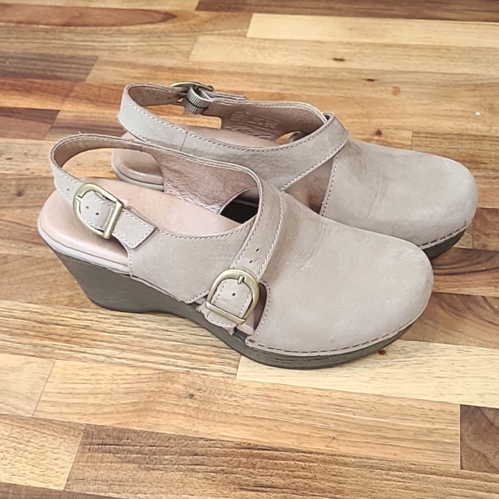Dansko Vinnie slingback wedge